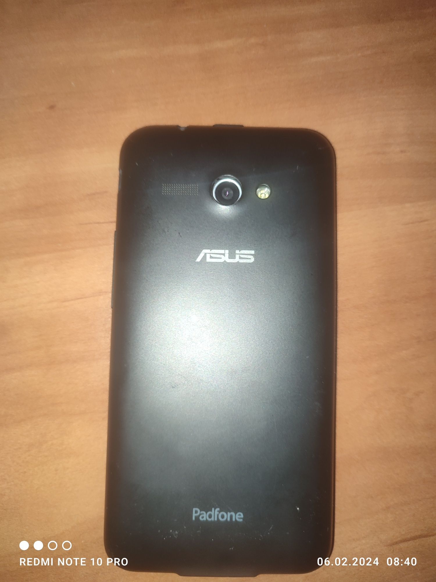 Телефон Asus padfone e T008