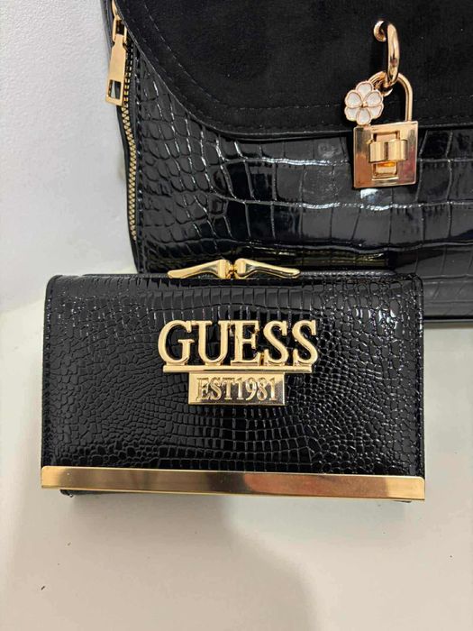 czarny portfel GUESS