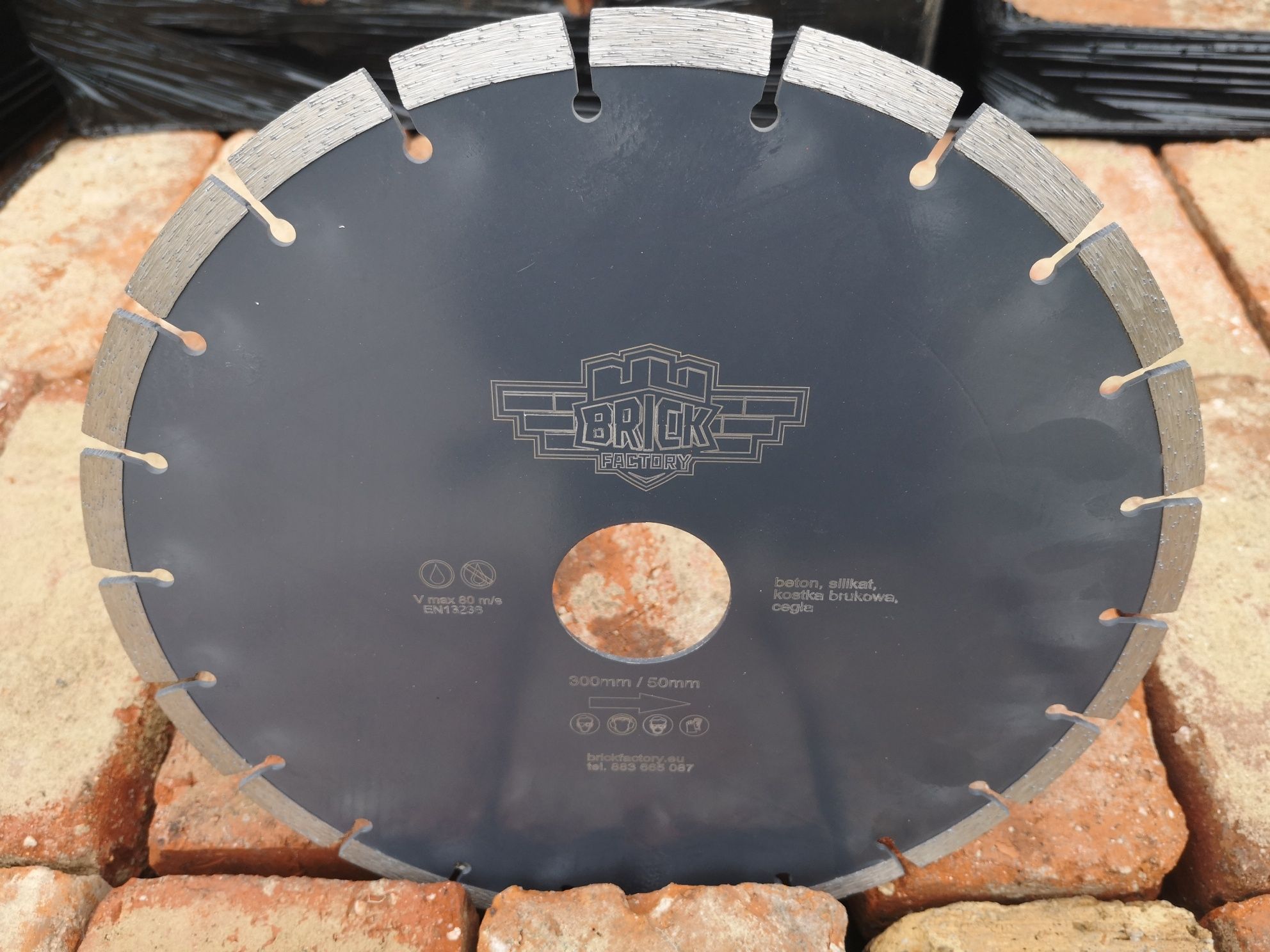 Tarcza diamentowa 300x50 do cięcia cegieł