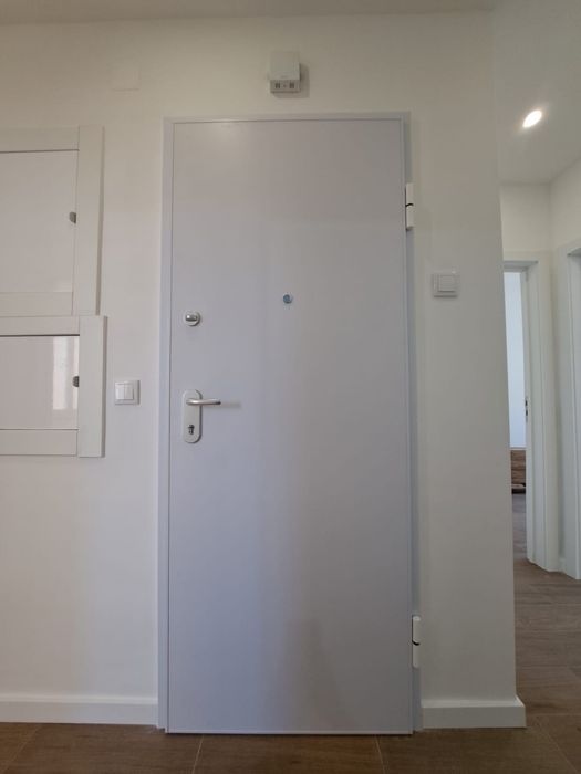 Apartamento T2 totalmente remodelado, Rio de Mouro