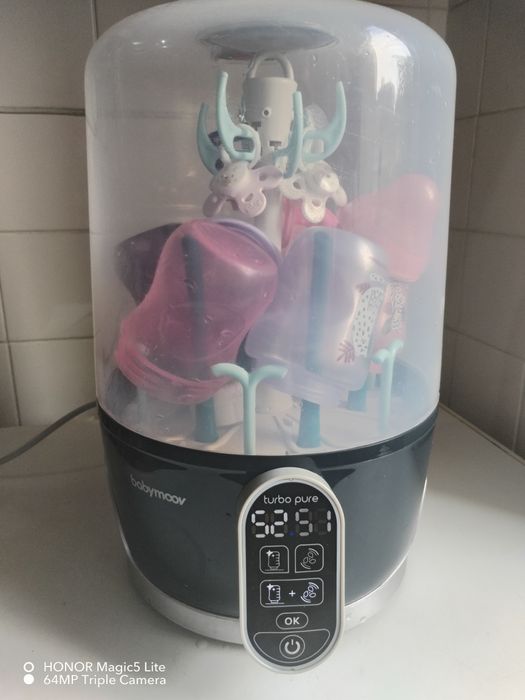 Esterilizador biberões e chuchas Babymoov