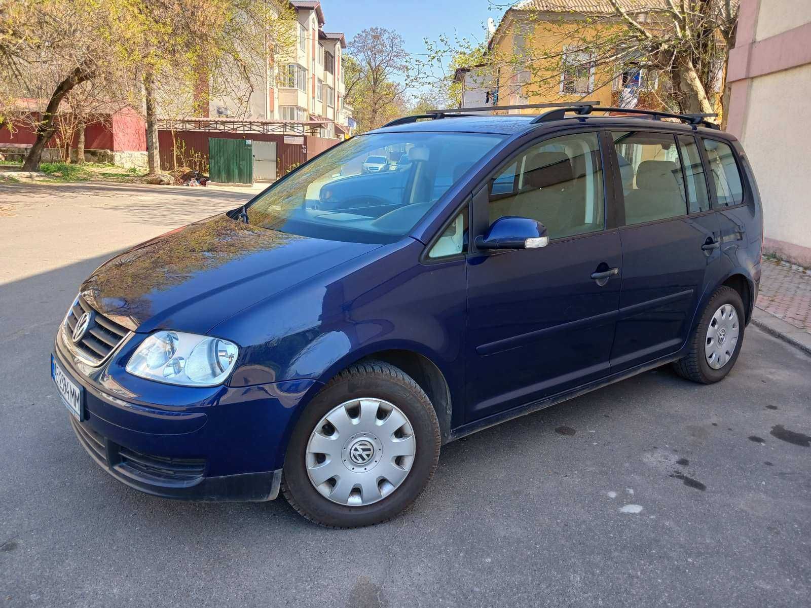 Volkswagen Touran 2005 року 1.6/бензин