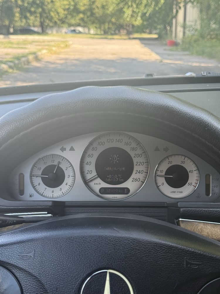 Mersedes W211 E320 3.2 дизель в отличном состоянии