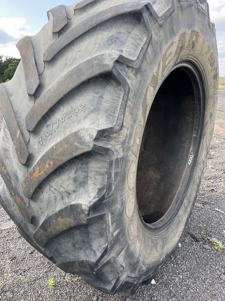Opona używana 710/70R42
