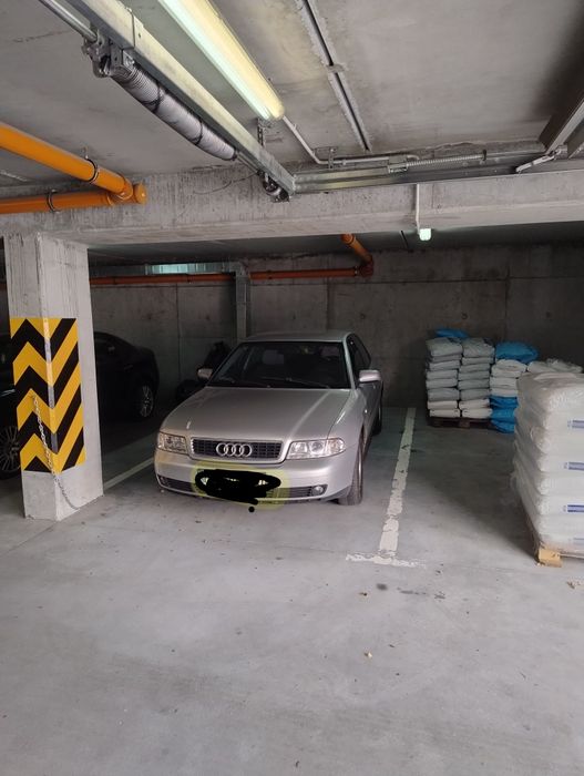 Miejsce parkingowe ul. Jasielska 12e  wynajem