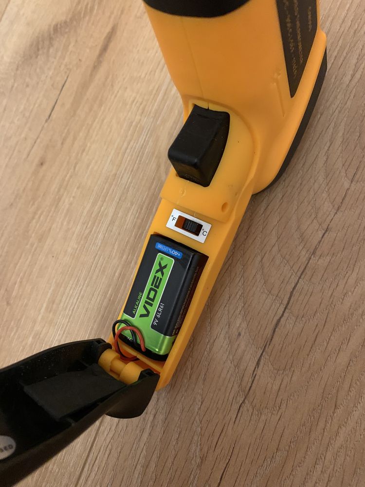 Пірометр BENETECH GM900 -50°C ~ 950°C