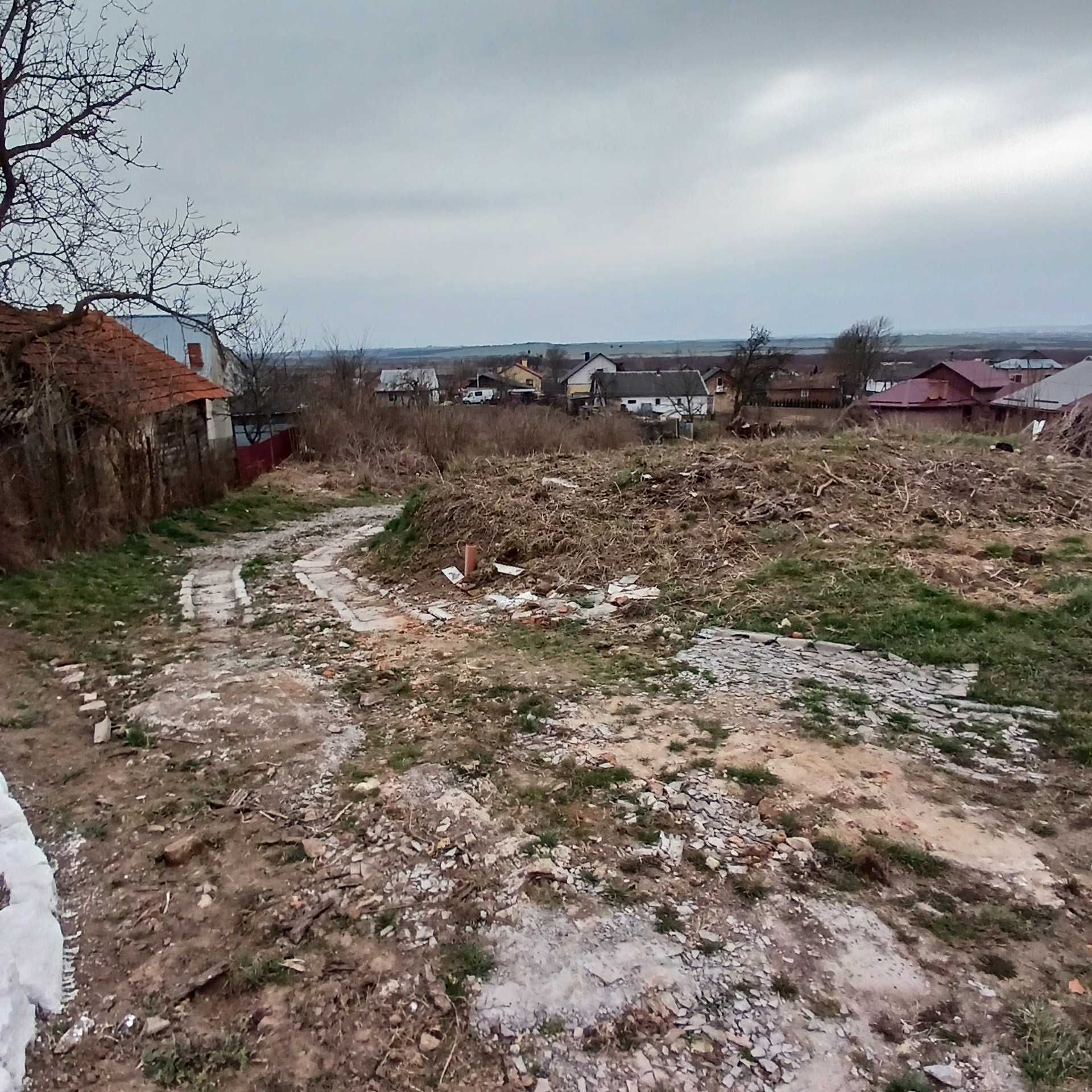 Продаж ділянки під забудову з усіма комунікаціями . ЯМПІЛЬ.