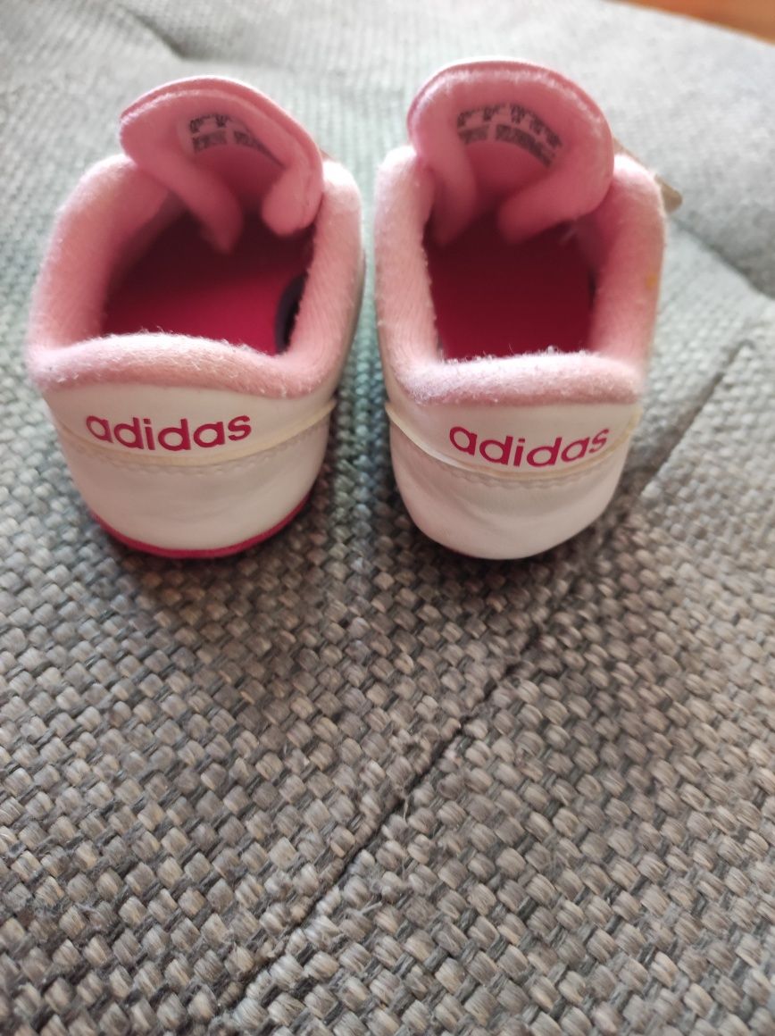Buty adidaski dziewczęce