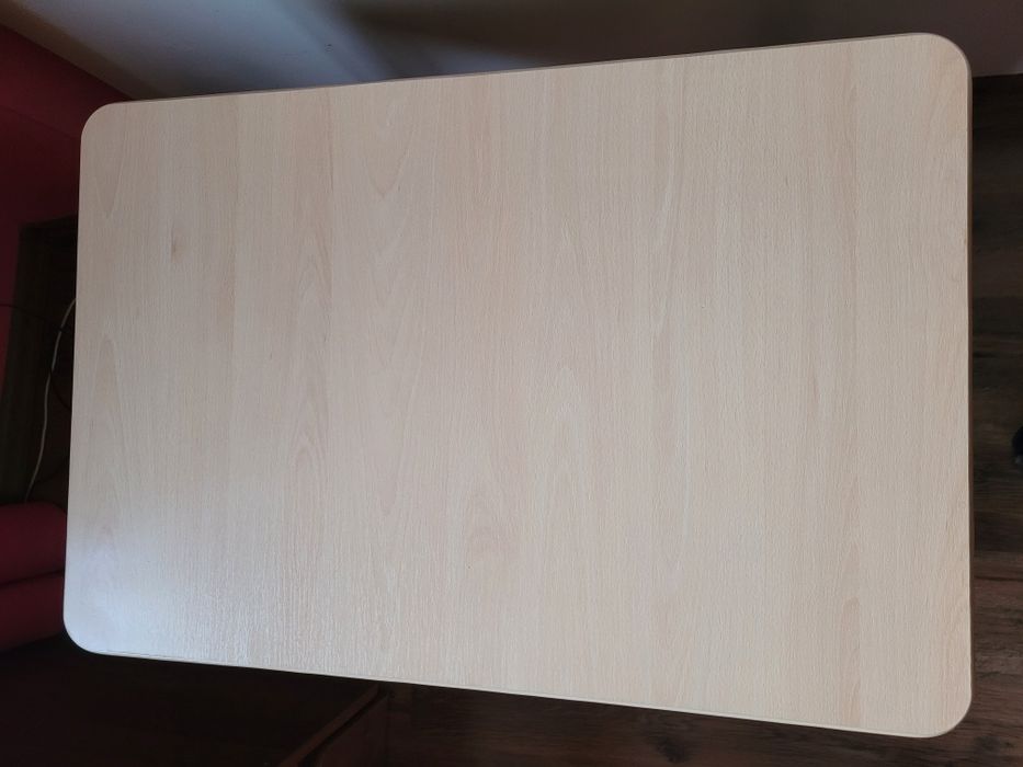 Drewniany stół 90×60 + 2 drewniane krzesełka