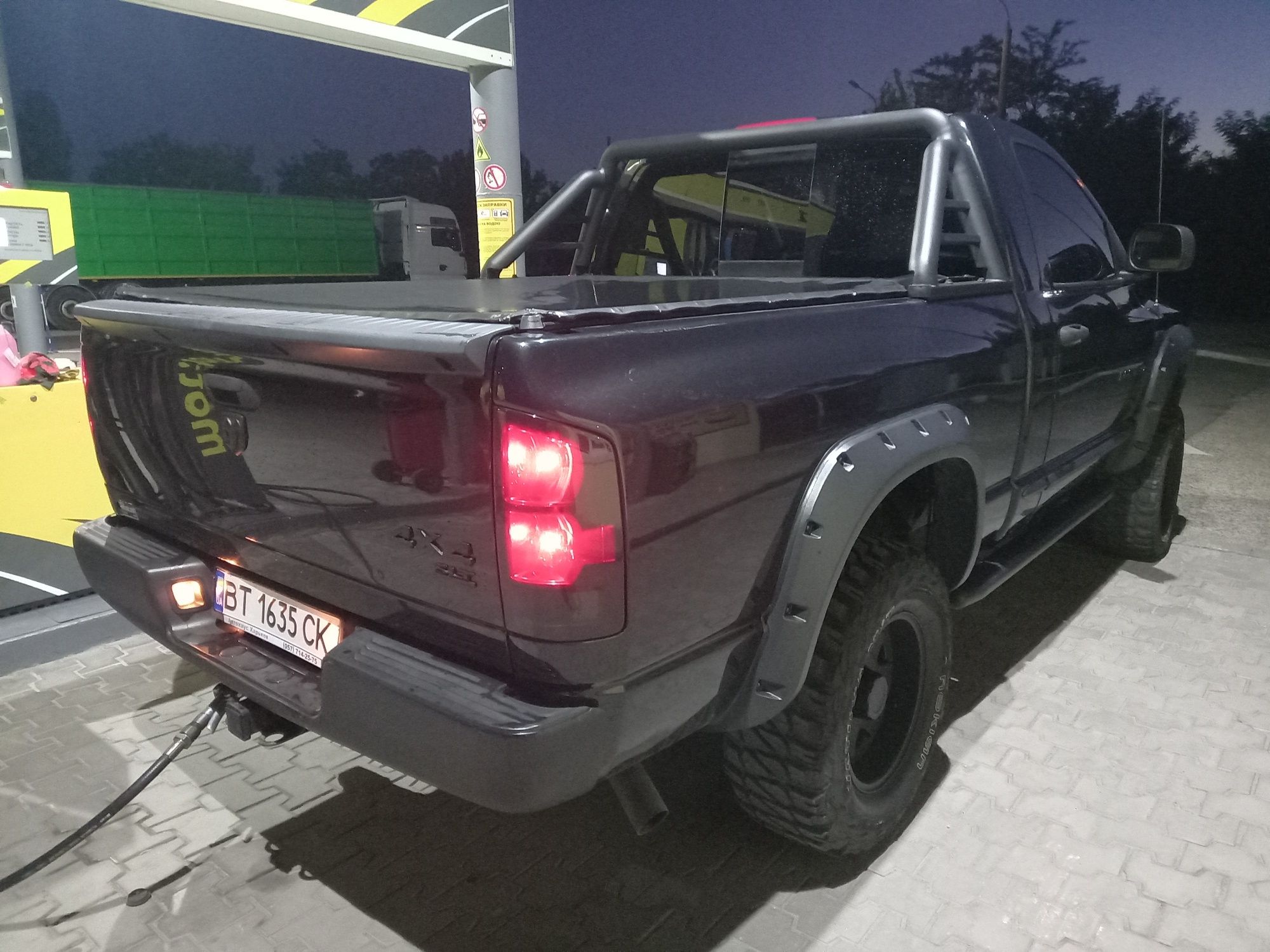 Рам 1500.  5.7 газ/бенз