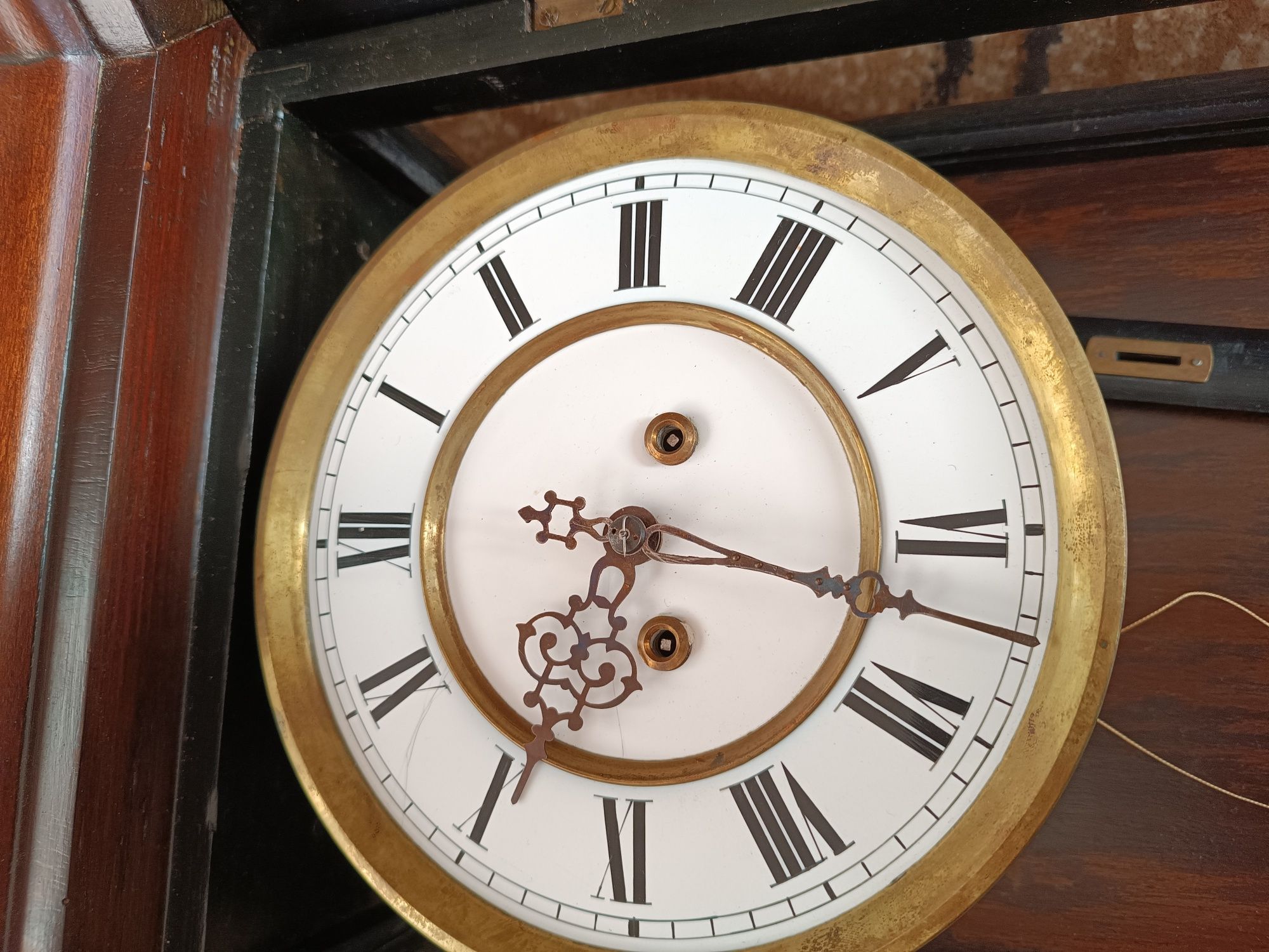 Старинные настенные часы/старовинний годинник