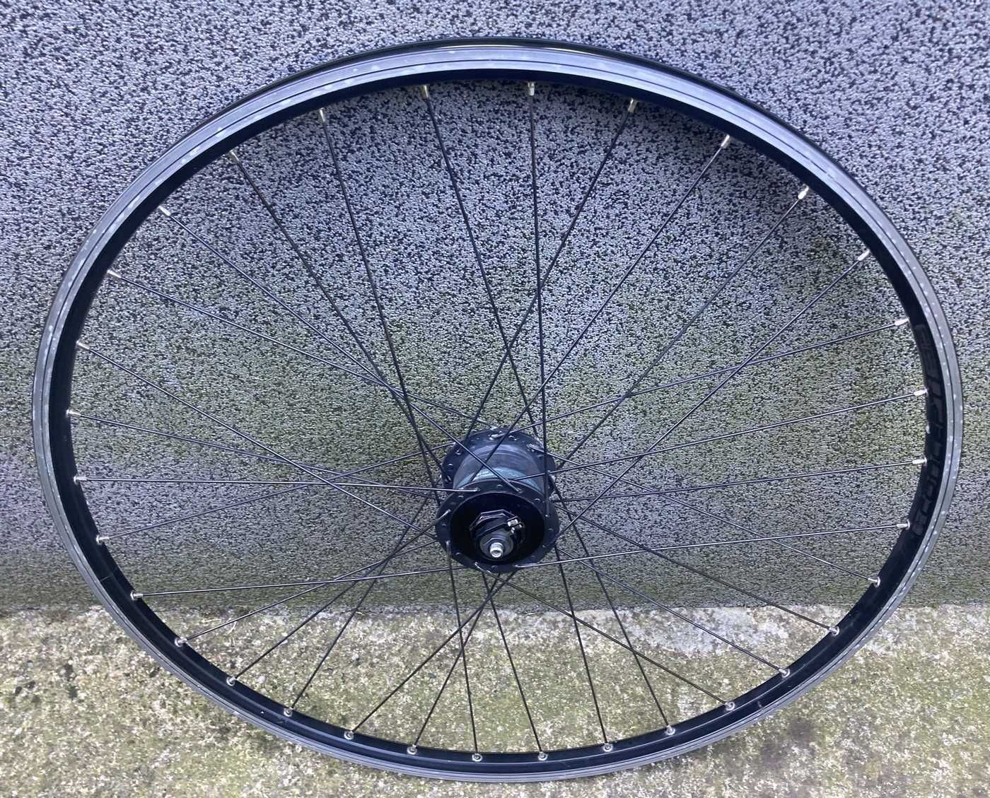 Koło przód wyprawowe dynamo shimano 28"