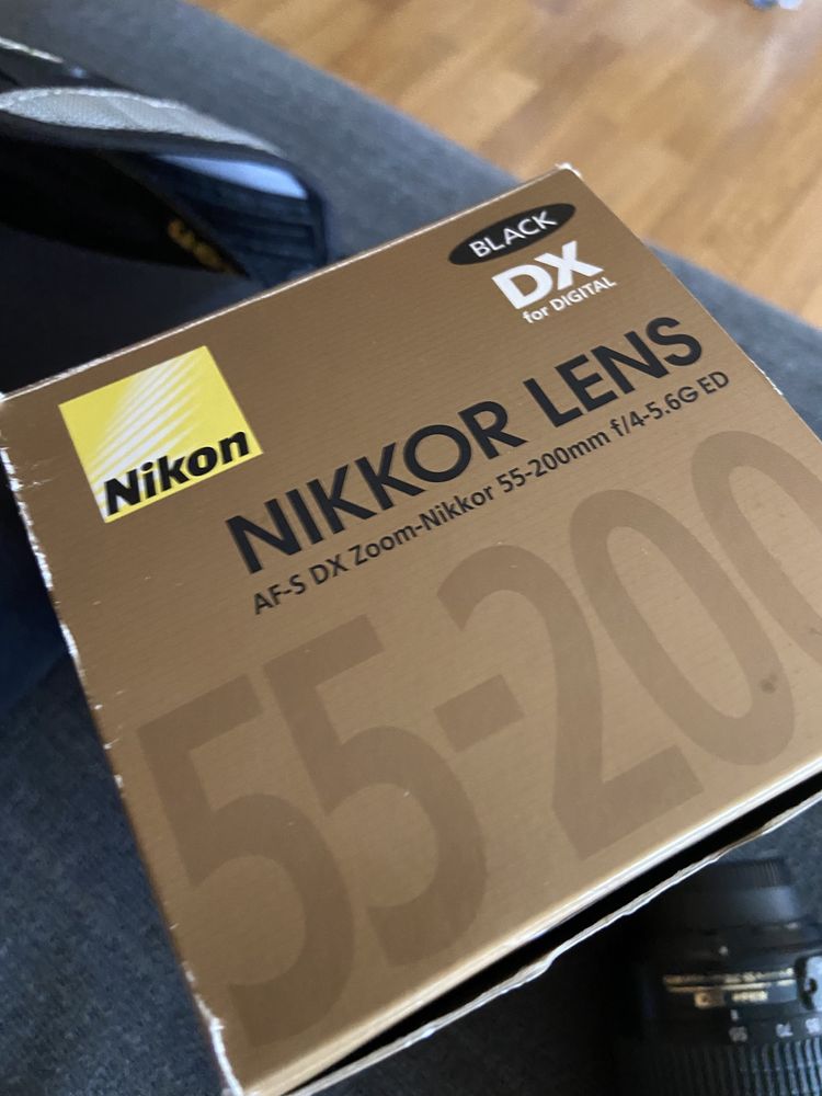 Nikon AF-S DX Zoom-NIKKOR 55-200mm f/4-5.6G IF-ED *EX*  e