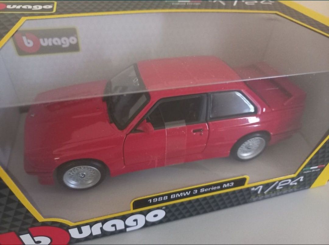 Bburago BMW M3 (E30), skala 1:24