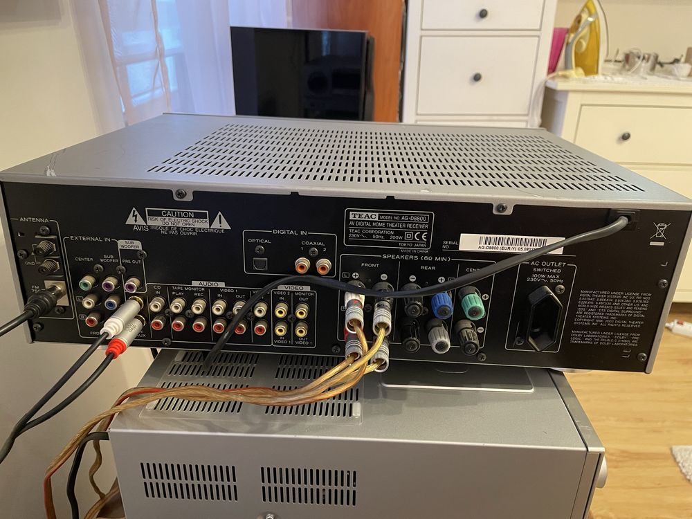 TEAC AG-D8800 amplituner wielokanałowy z funkcą srereo