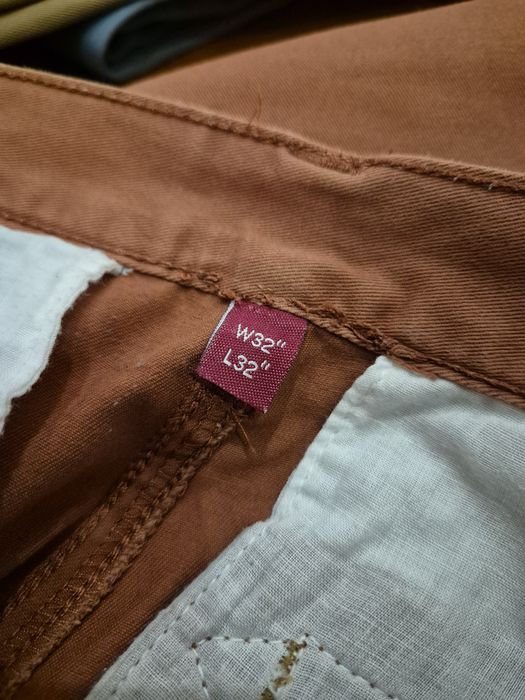 4 Pares Calças Chinos