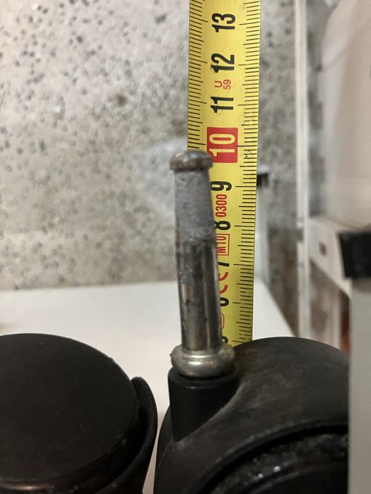 Rodizios varios 1 euro cada para cadeiras e moveis de escritorio