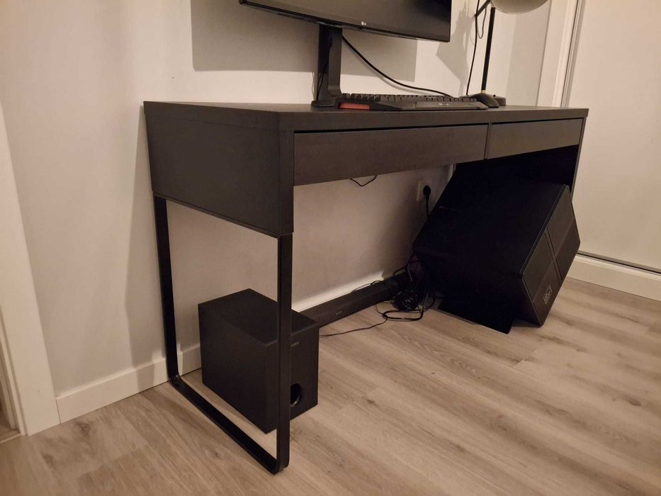 Secretária IKEA Micke