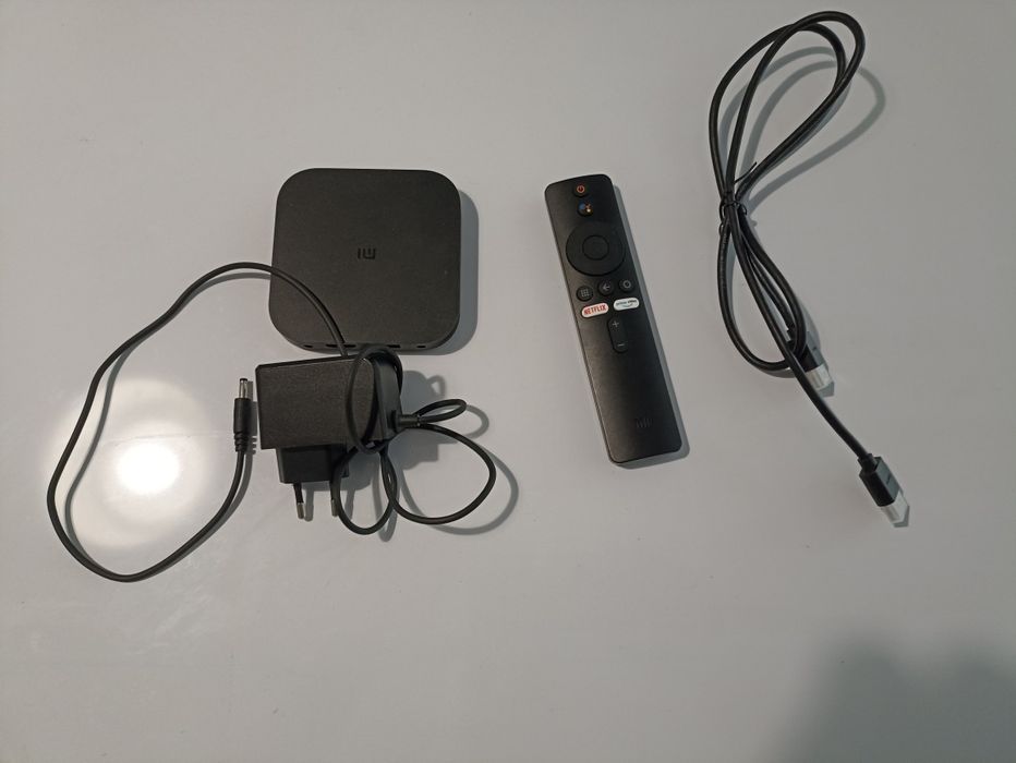 Conjunto de material eletrónico