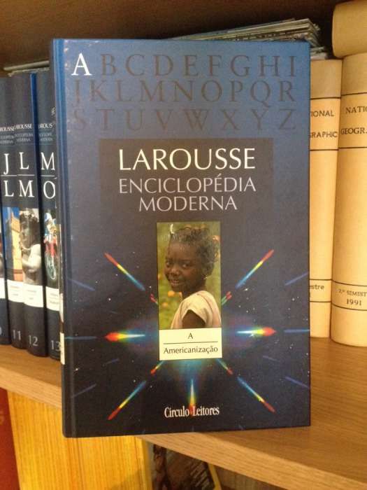 Enciclopédia Moderna - Larousse