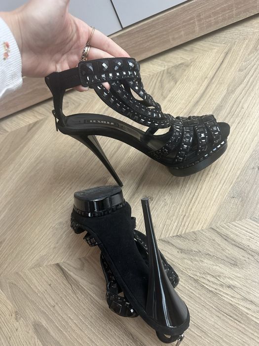 Чорні босоніжки lesilla