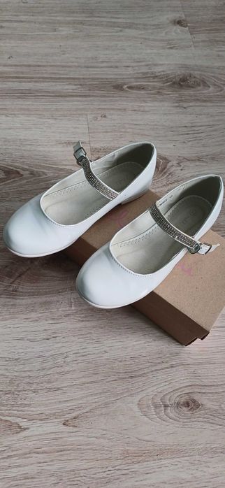Buty komunijne dla dziewczynki