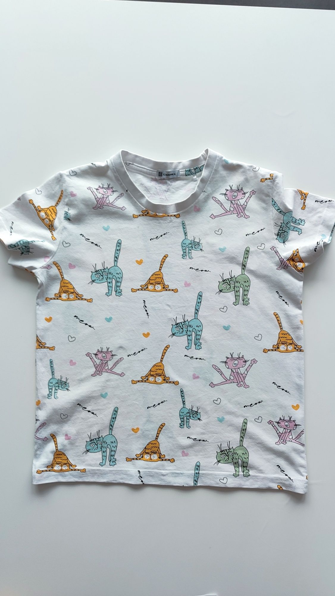 Biała koszulka koty 134 Szachownica, t-shirt, bluzka z kotami