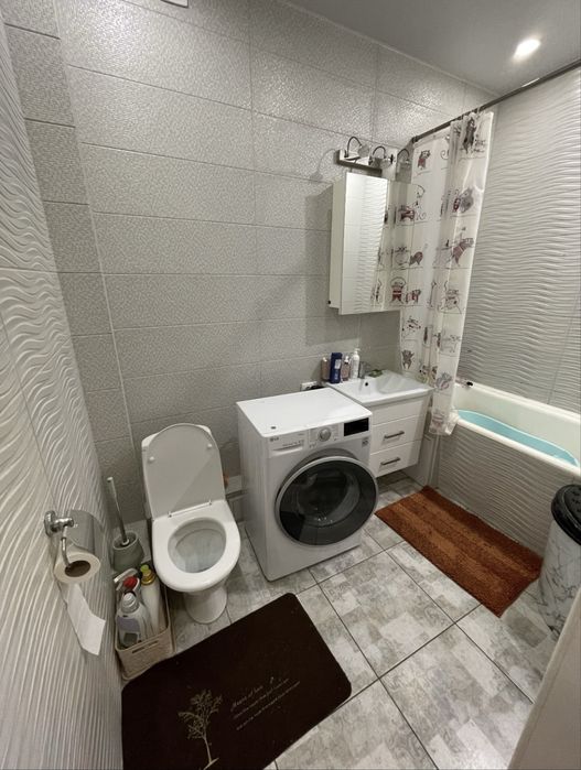 Продам свою квартиру сталинка