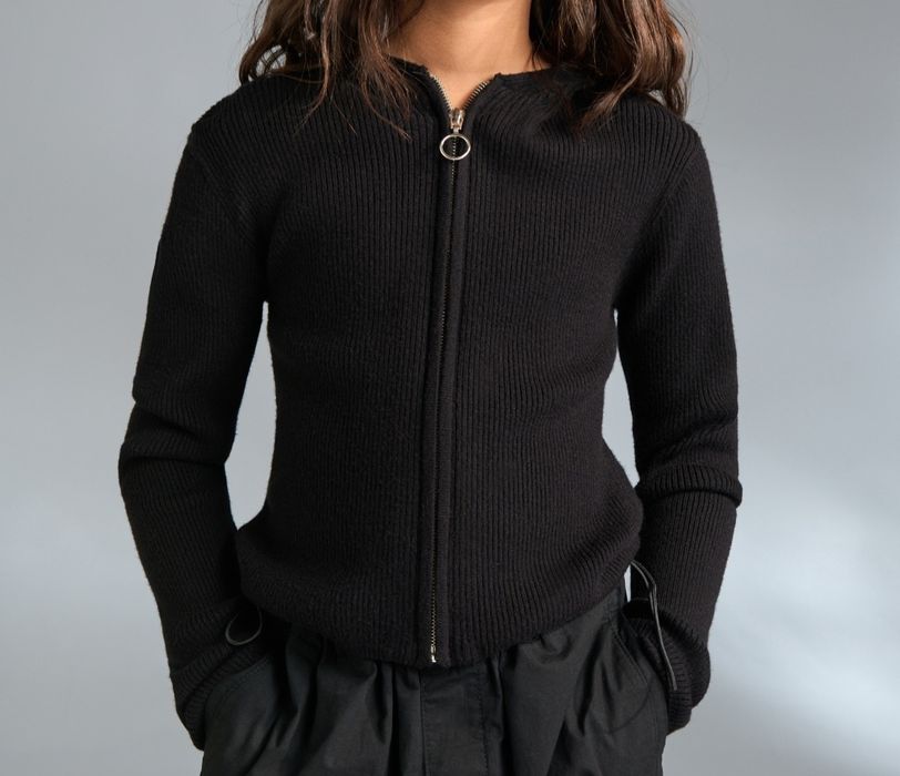 Nowy czarny sweter z kapturem 164 sinsay