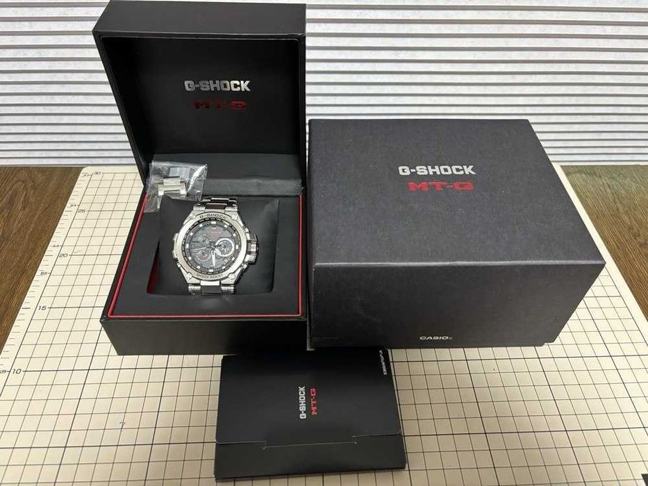 Продам годинник CASIO G-SHOCK MTG-S1000D-1AJF