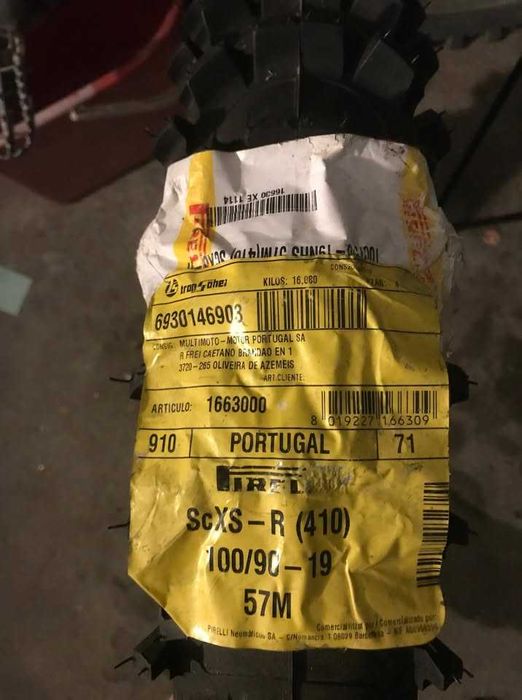 Pneu Pirelli Soft 410 (Areia) medida 100/90/19 NOVO
