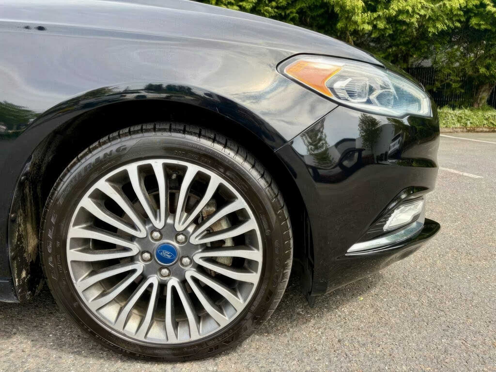 2018 Ford Fusion Hybrid Titanium FWD
