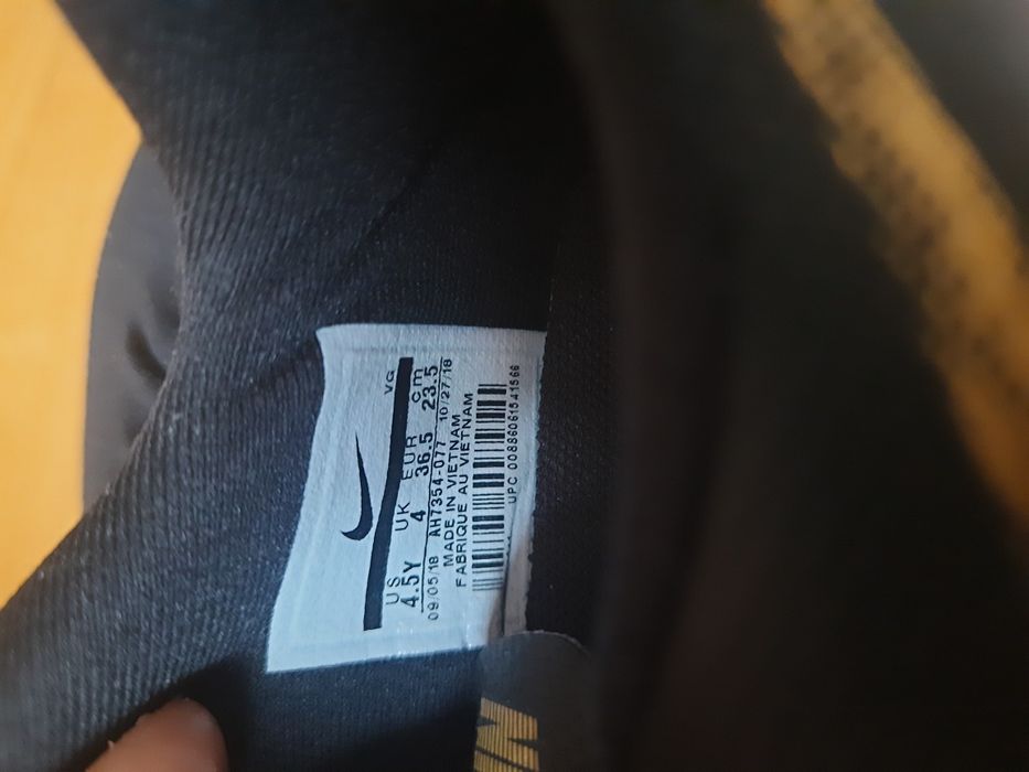 Бутсы Nike, футзалки, сороконожки 36,5 размер