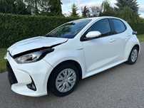Toyota Yaris Uszkodzony