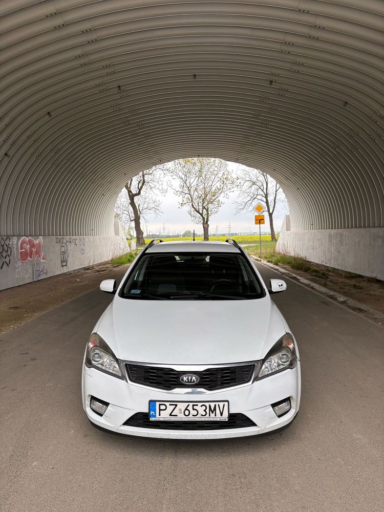 Pierwsze auto? Kia Ceed 1.6 – diesel, klima i luz!p