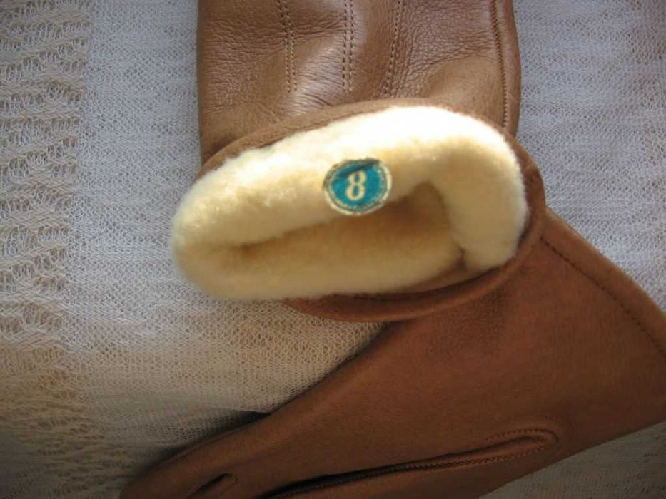 Перчатки кожаные жен. р. 8  ( РУМЫНИЯ)