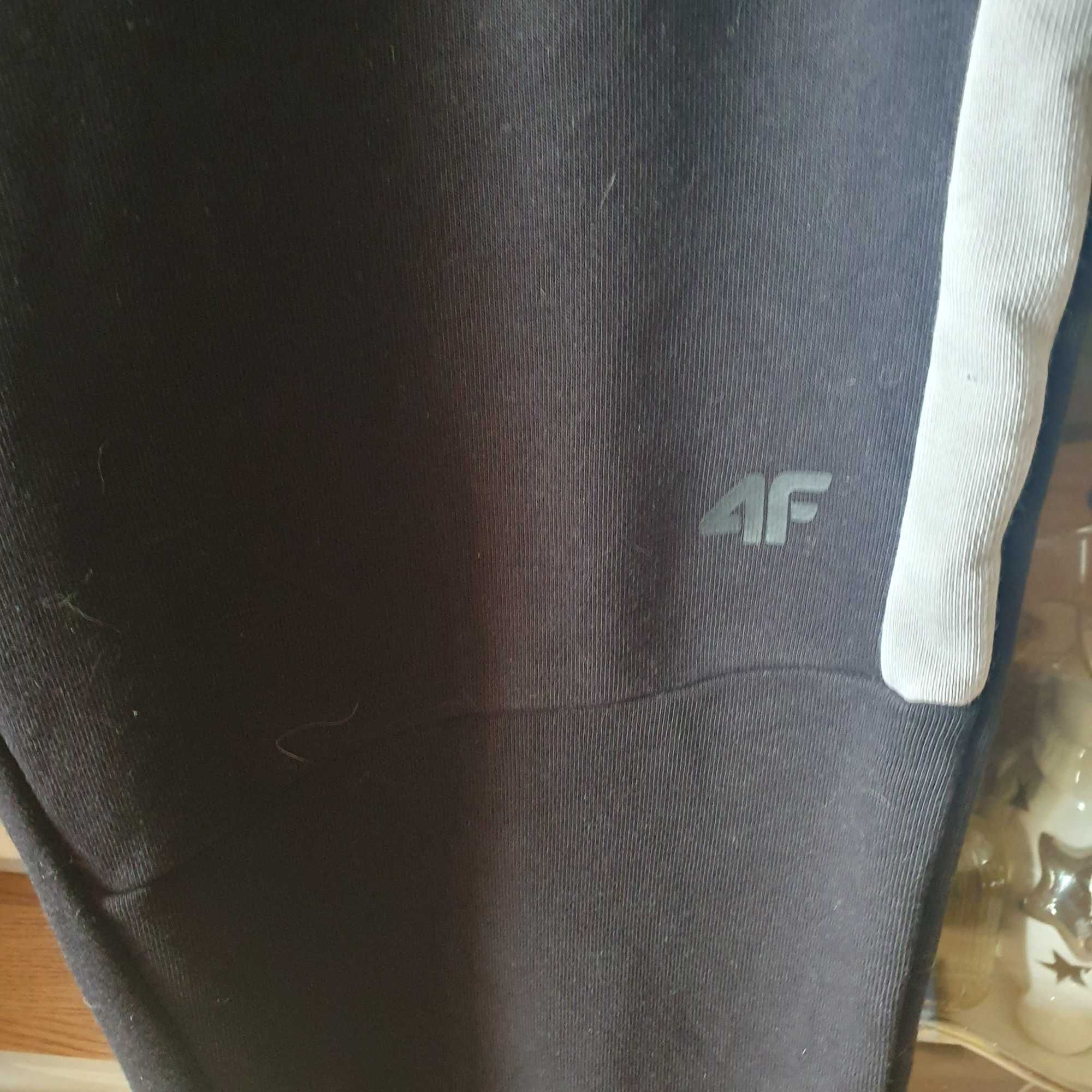 Spodnie dresowe 4f 164 cm