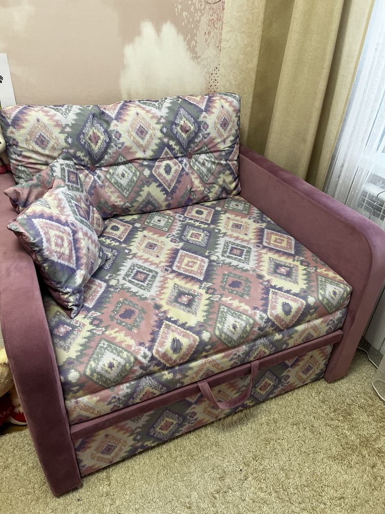 Продам дитячий новий диван