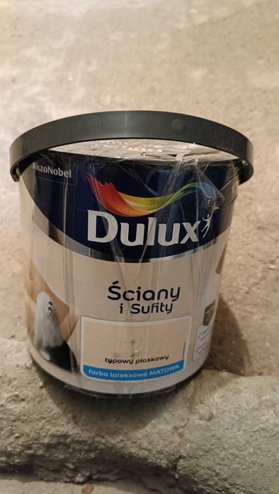 Farby Dulux 2,5litra puszka. Kolor - typowy piaskowy i nocną wyprawa.