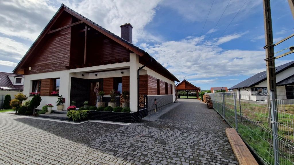 Dom jednorodzinny parterowy 128m2 w centrum
