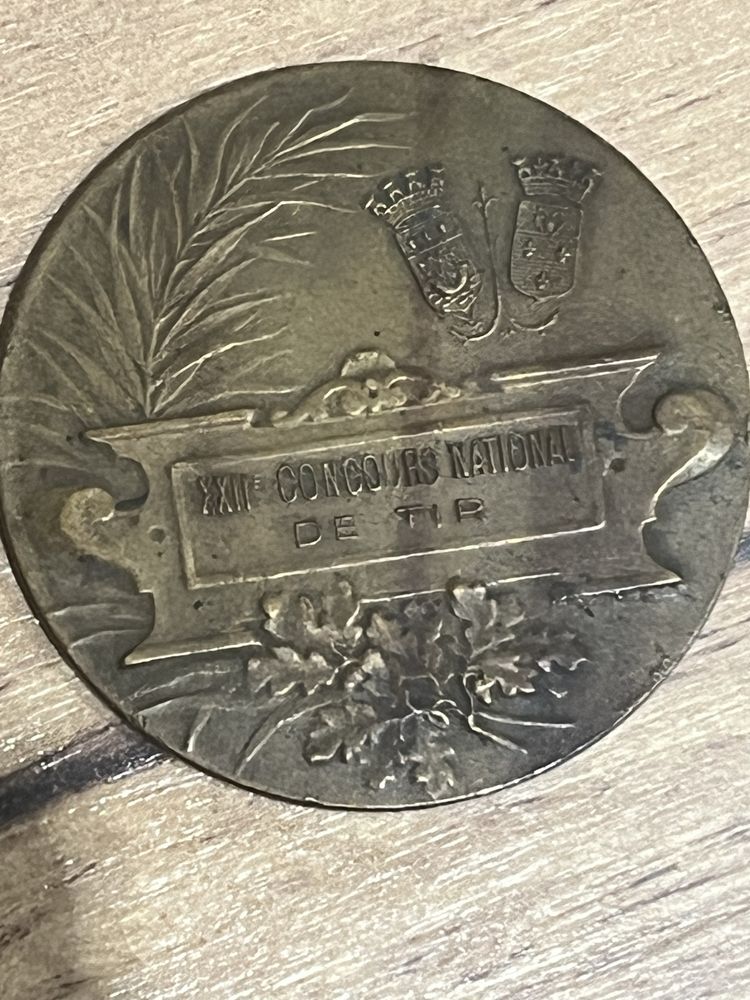 Stary medal.