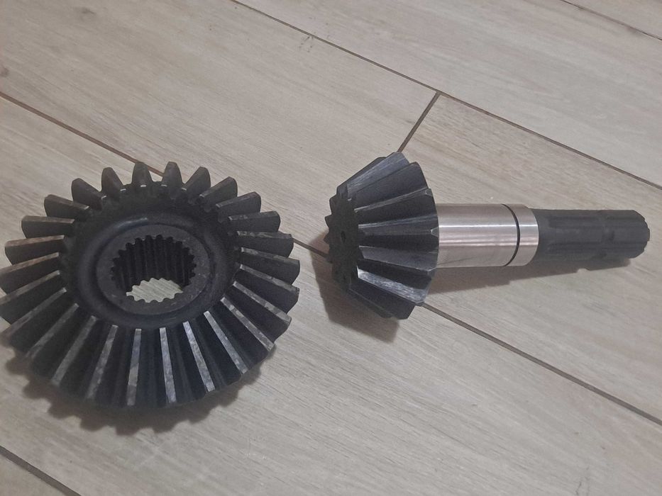 Koła zębate przekładnia przyczepa samozbierająca strautmann mengele