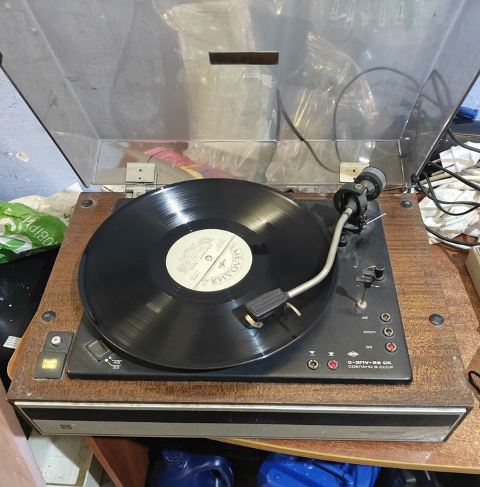 Проигрыватель винила RADIOTEHNIKA 001- stereo