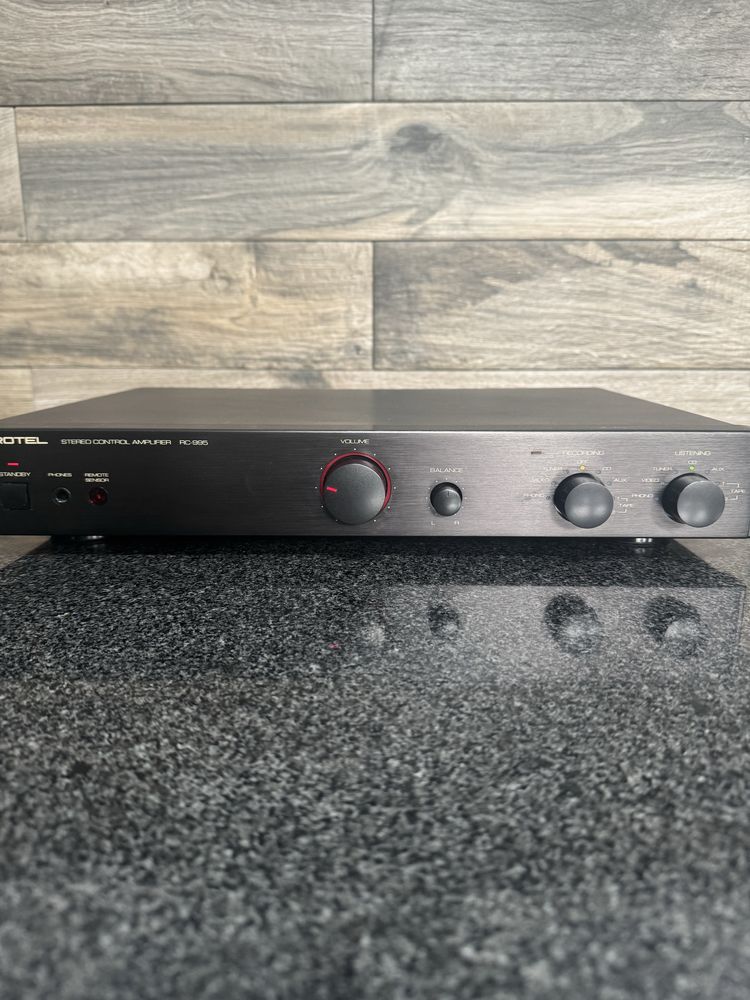 Przedwzmacniacz Rotel RC 995