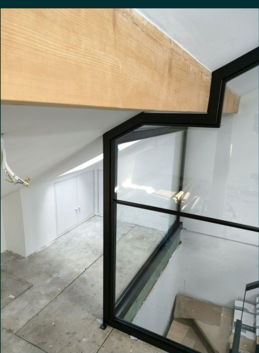 Ścianka loft czarna