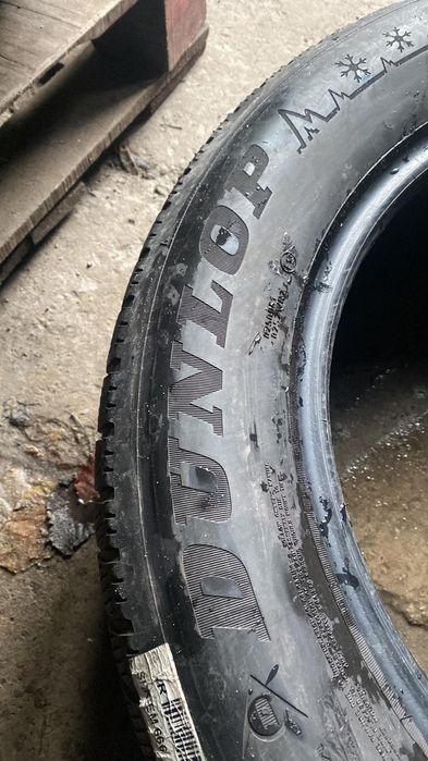 235.60.18 Dunlop 4шт зима склад шини резина з Европи БВ Харків 60