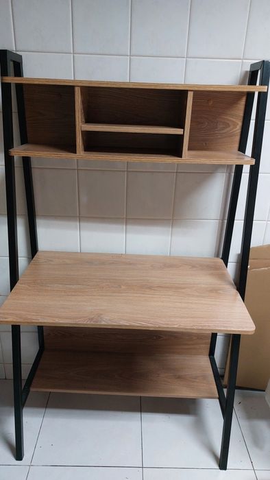 Secretaria com muita arrumação