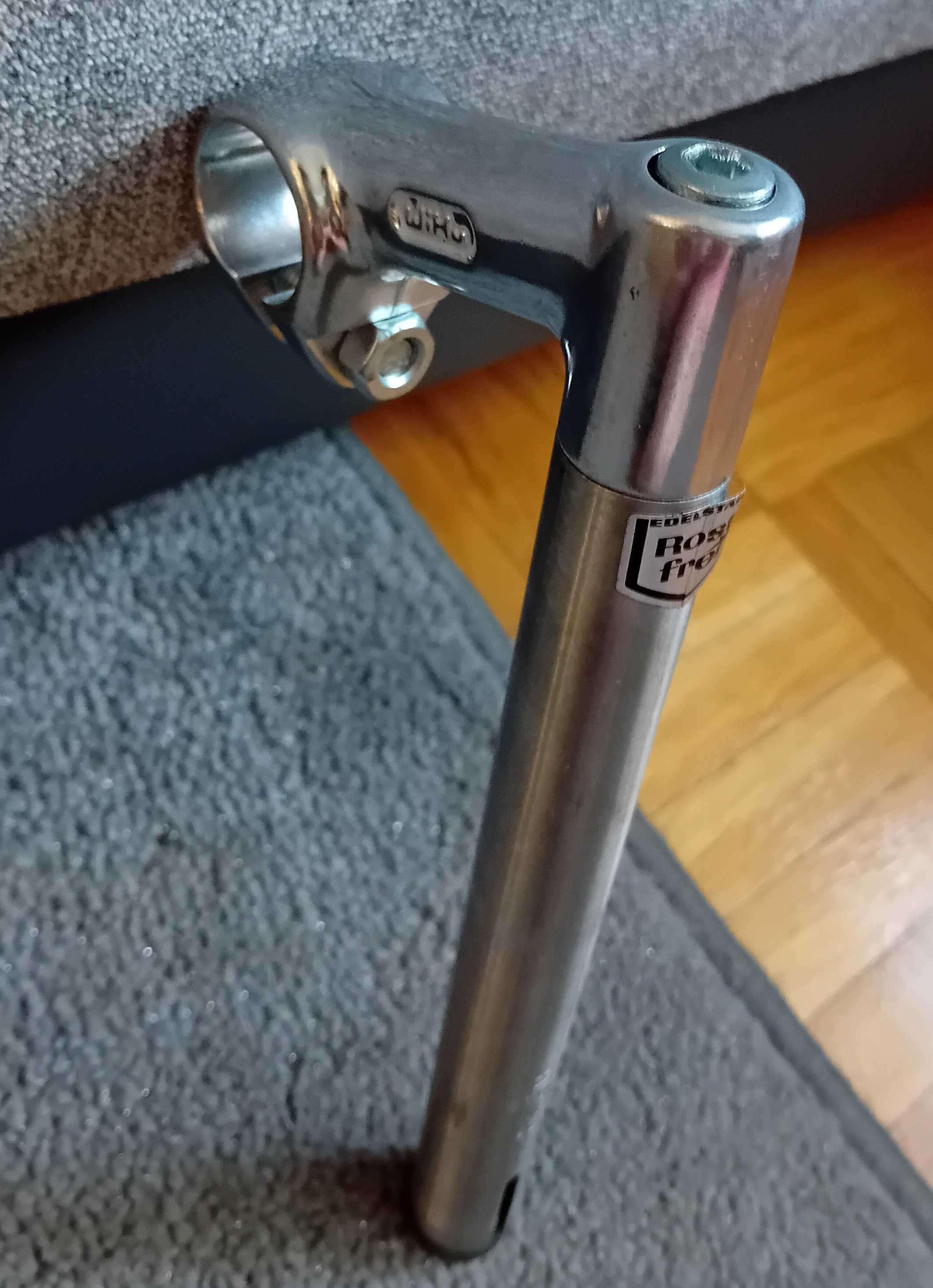 Retro mostek,wspornik kierownicy firmy WiHu dł.23cm srebrny / NOWY/.