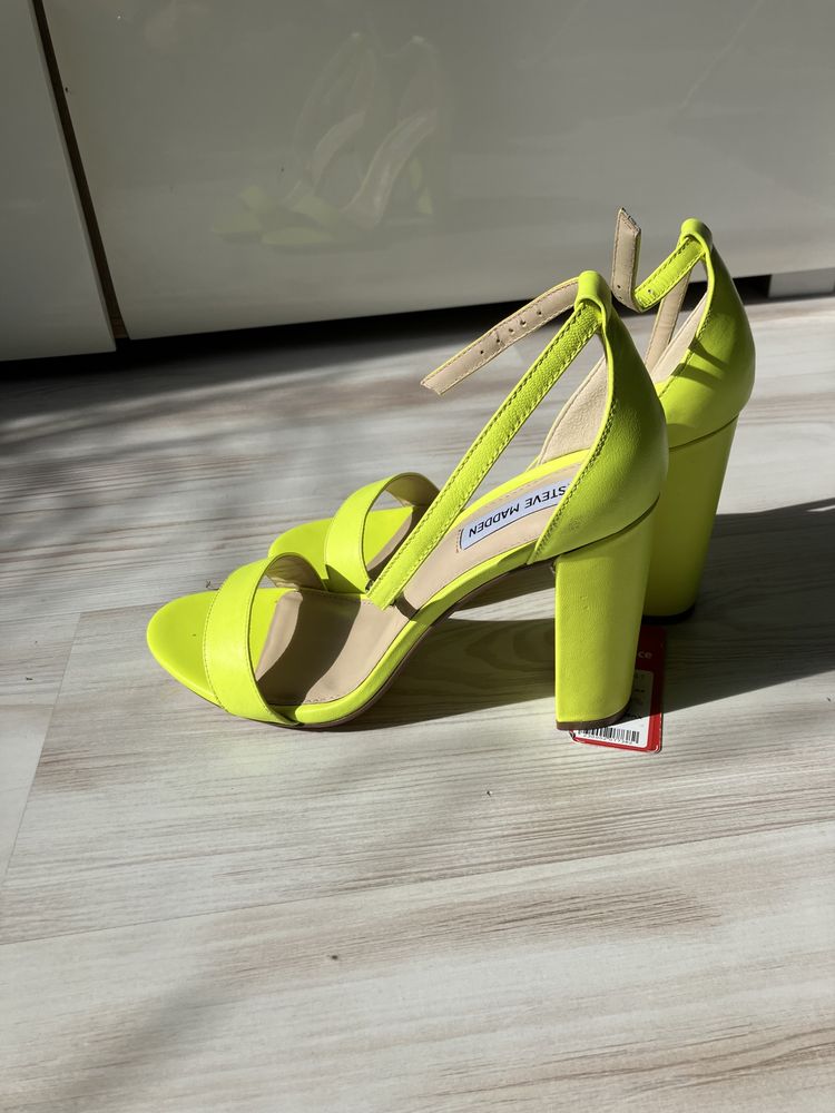 Buty na slupku neonowe nowe