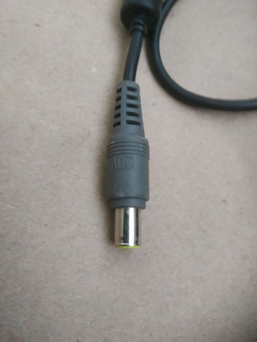 Адаптер(зарядное устройство) Lenovo.